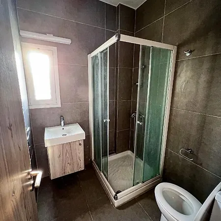 200m From 2 Bedroom *